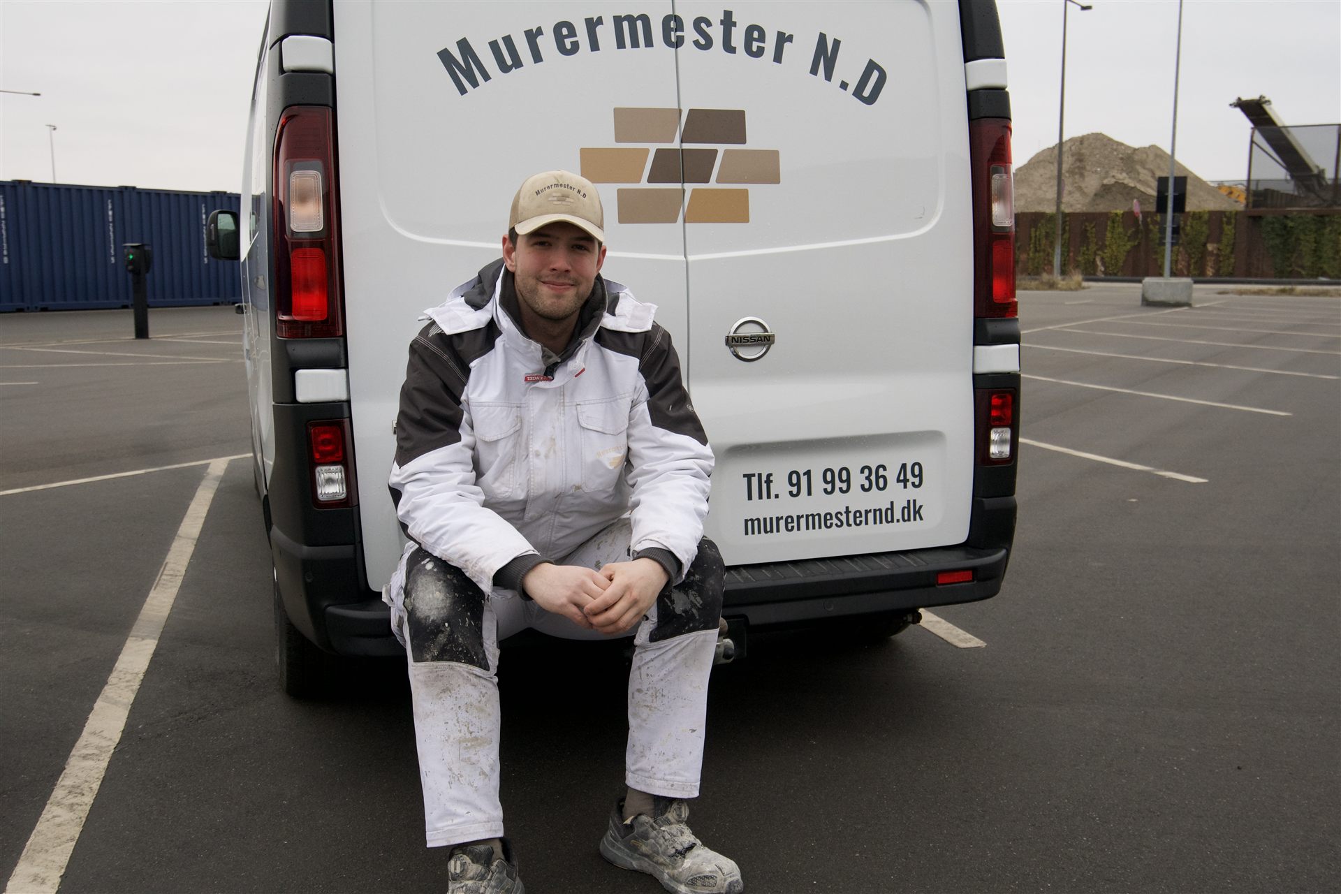 Murermester N.D på vej til opgave