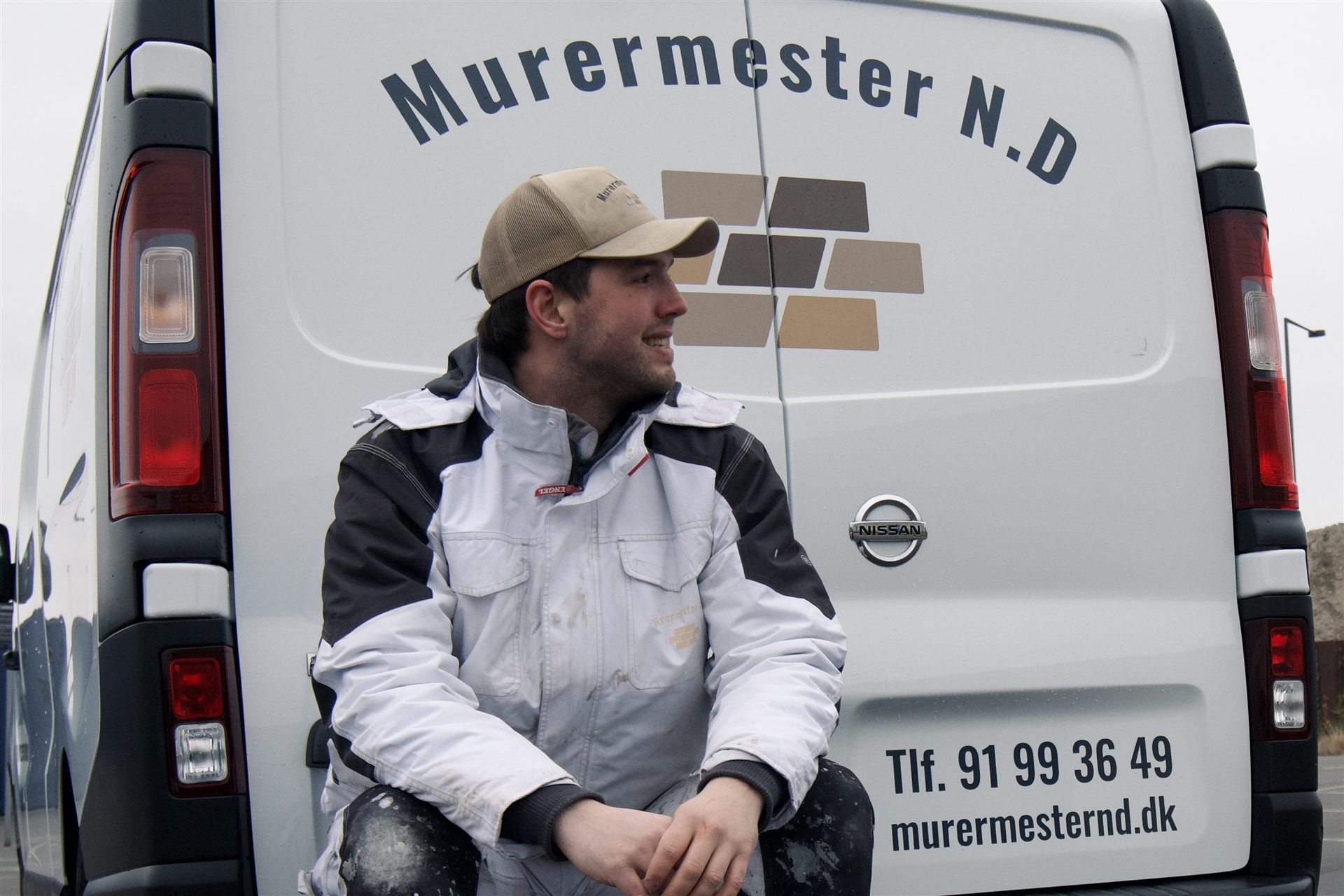 Noah tager gerne en uforpligtende snak om opgaven